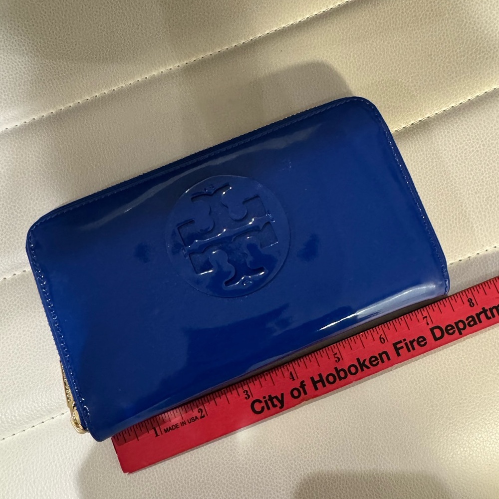 Tory Burch Royal Blue Patent Leather Clutch NEW - Picture 5 of 6